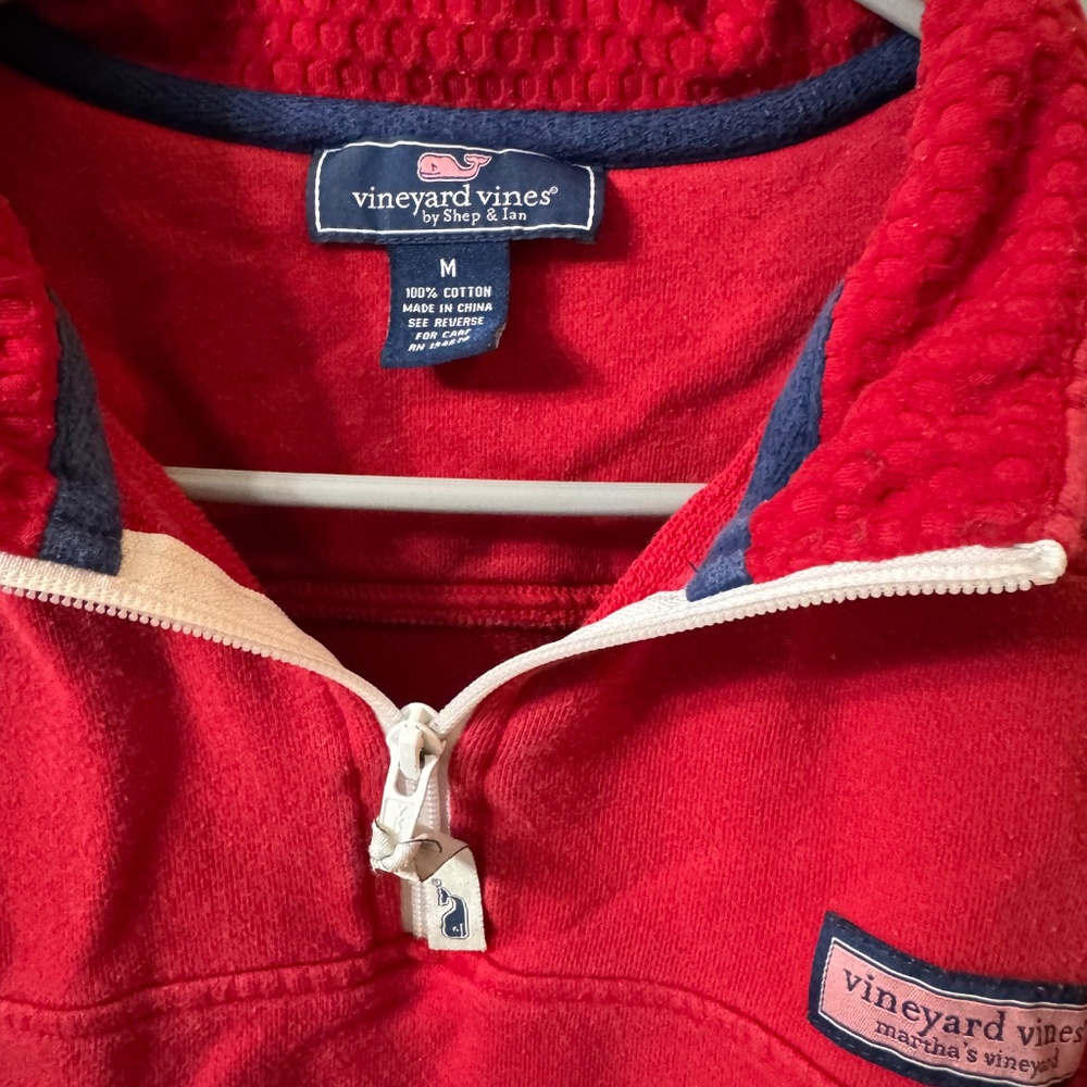 Men’s Vineyard Vines zip sweatshirt - Picture 2 of 3